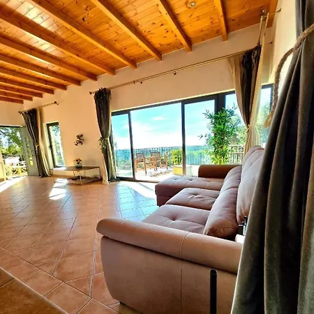 Oku בית אירוח *