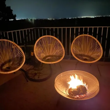 בית אירוח Oku מונצ'יק