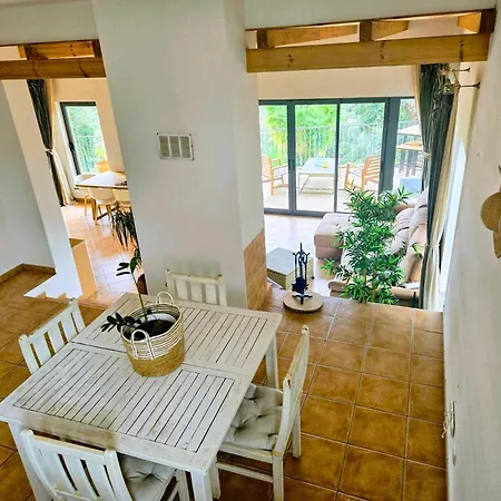 Oku בית אירוח *