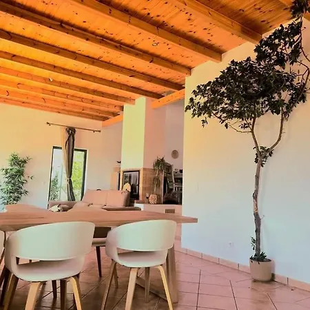 Oku בית אירוח מונצ'יק