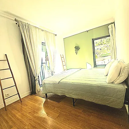 בית אירוח Oku *