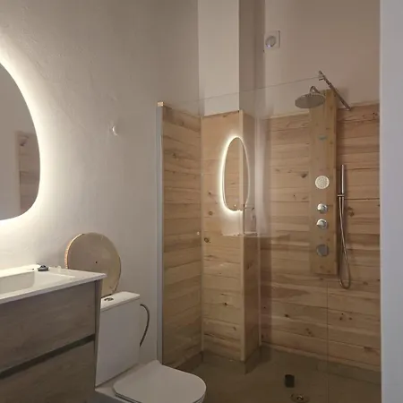 Séjour chez l'habitant Oku *